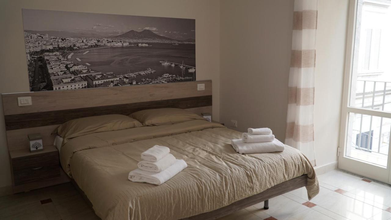 Donna Vicenza Bed & Breakfast Neapel Exterior foto