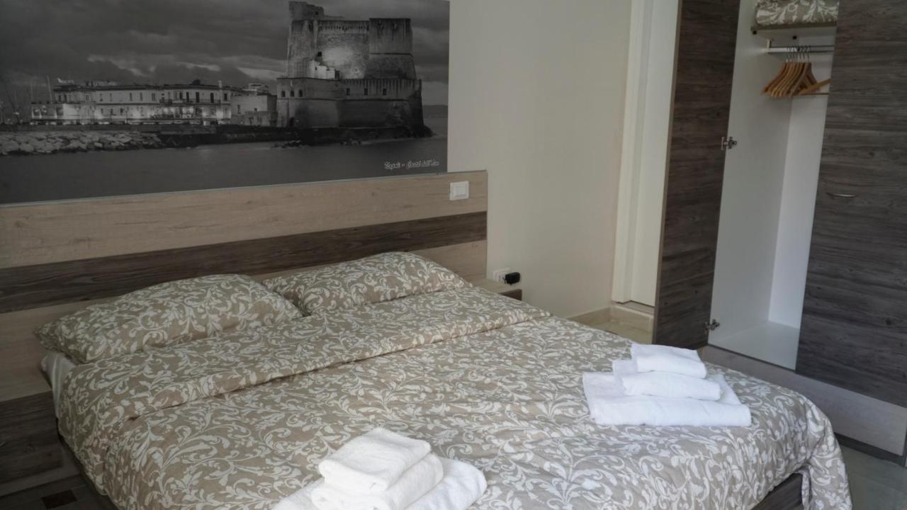 Donna Vicenza Bed & Breakfast Neapel Exterior foto